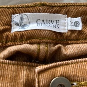 Comfortable and classic corduroy pants